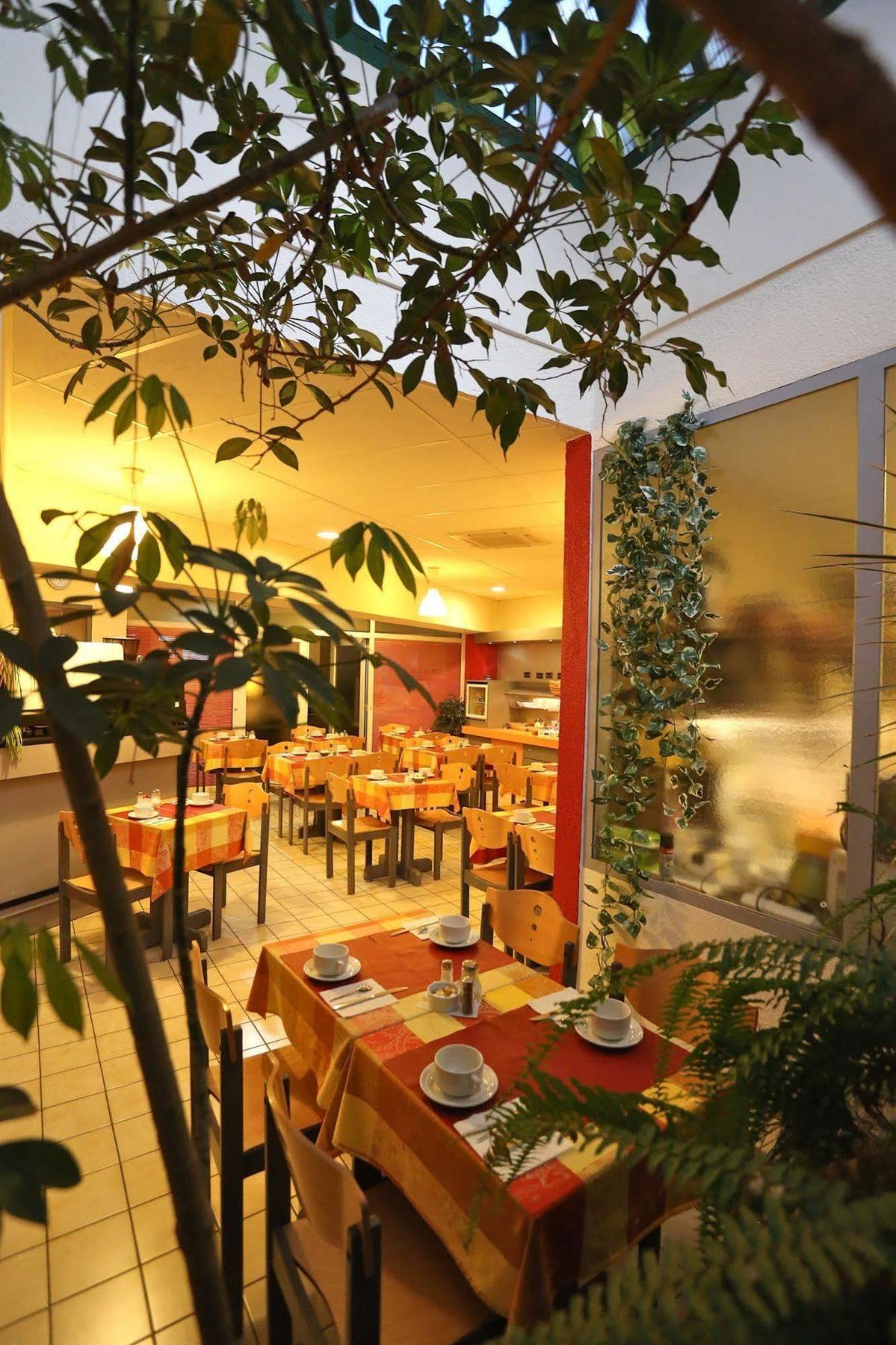 Western & Austria-la Terrasse